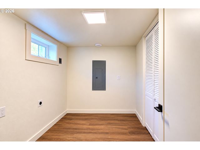 2100 KAUFFMAN Ave, Vancouver, WA 98660