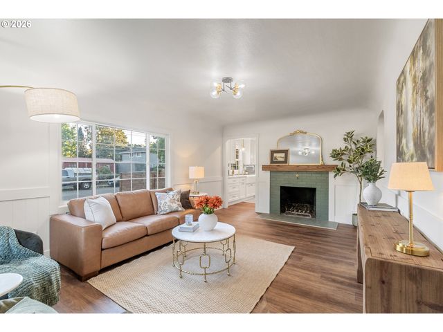 2100 KAUFFMAN Ave, Vancouver, WA 98660