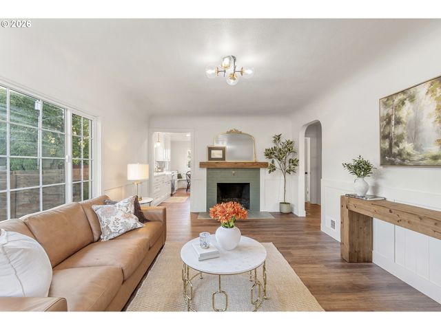 2100 KAUFFMAN Ave, Vancouver, WA 98660