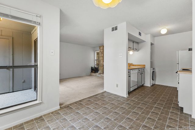3843 Barrington St Apt 163P, San Antonio, TX 78217