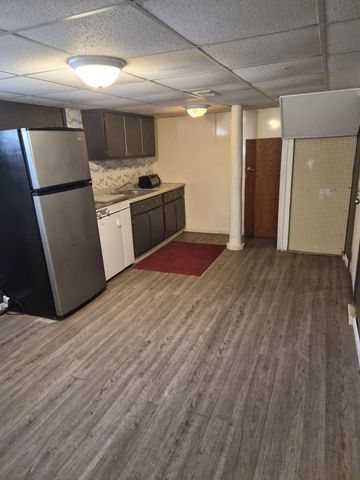 810 CAMLIN Avenue, Rockford, IL 61103