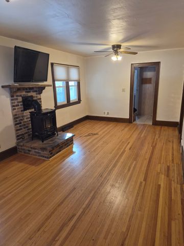 810 CAMLIN Avenue, Rockford, IL 61103