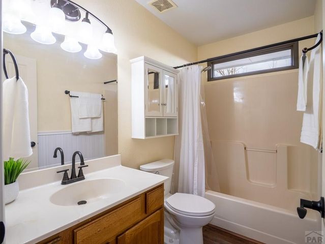 486 E Earl Dr, Pueblo West, CO 81007