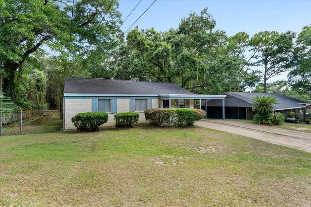 458 Yevonne Curv, Mobile, AL 36609