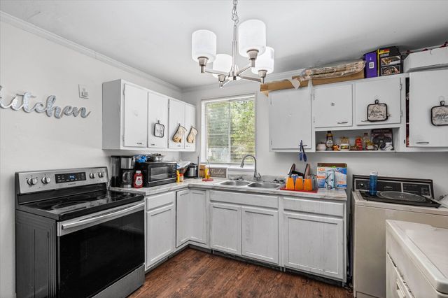 458 Yevonne Curv, Mobile, AL 36609