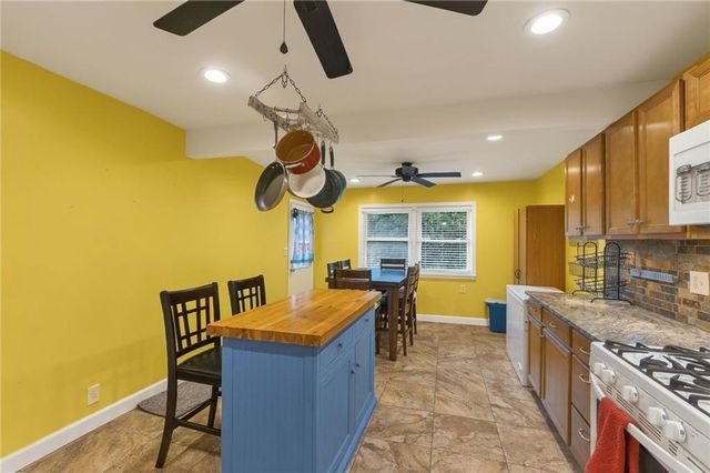 6761 N Woodland Avenue, Kansas City, MO 64118