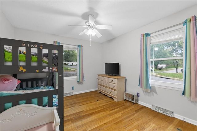 6761 N Woodland Avenue, Kansas City, MO 64118