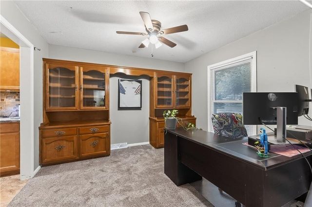 6761 N Woodland Avenue, Kansas City, MO 64118