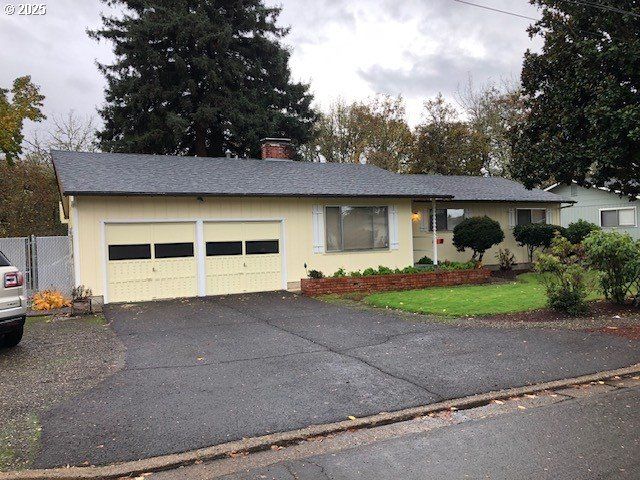 1649 Nw MARTIN Ave, Roseburg, OR 97471