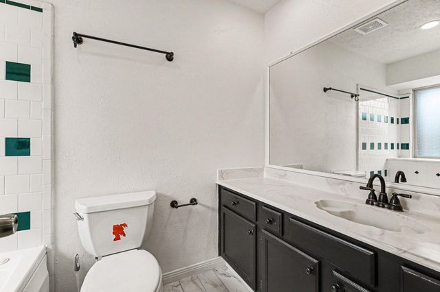 2909 Forest Hills Drive, League City, TX 77573