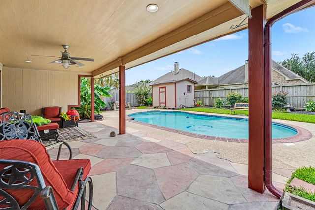 2909 Forest Hills Drive, League City, TX 77573