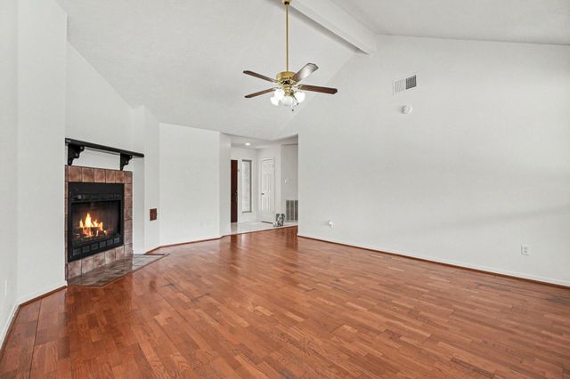 2909 Forest Hills Drive, League City, TX 77573