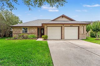 2909 Forest Hills Drive, League City, TX 77573