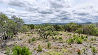 24 Seep Springs Dr # 24, Center Point, TX 78010