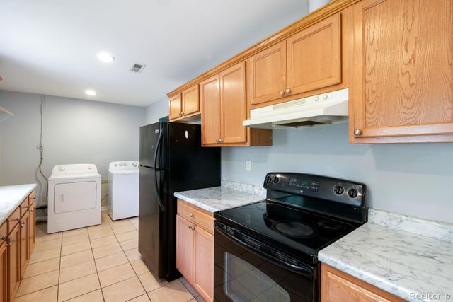 2495 Walce Drive, West Bloomfield Charter Township, MI 48324