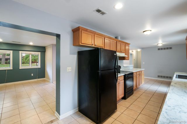 2495 Walce Drive, West Bloomfield Charter Township, MI 48324
