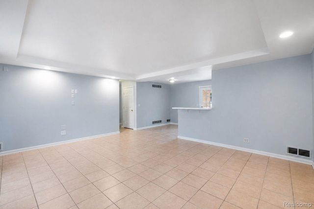 2495 Walce Drive, West Bloomfield Charter Township, MI 48324