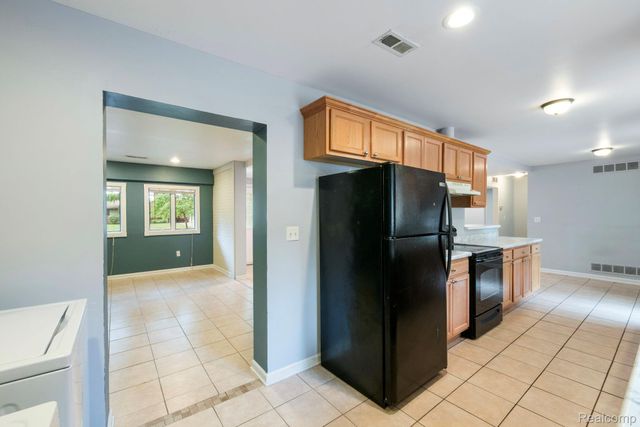 2495 Walce Drive, West Bloomfield Charter Township, MI 48324