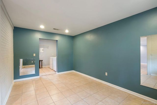 2495 Walce Drive, West Bloomfield Charter Township, MI 48324
