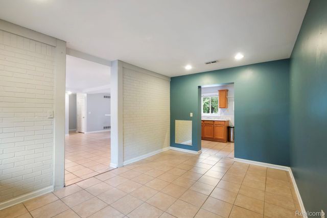 2495 Walce Drive, West Bloomfield Charter Township, MI 48324