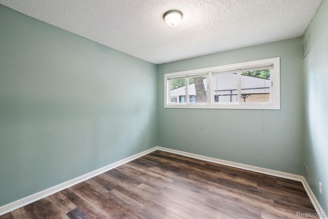 2495 Walce Drive, West Bloomfield Charter Township, MI 48324