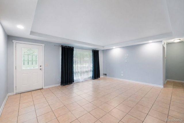 2495 Walce Drive, West Bloomfield Charter Township, MI 48324
