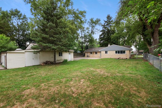 2495 Walce Drive, West Bloomfield Charter Township, MI 48324