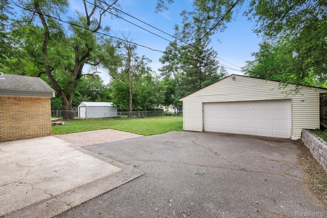 2495 Walce Drive, West Bloomfield Charter Township, MI 48324
