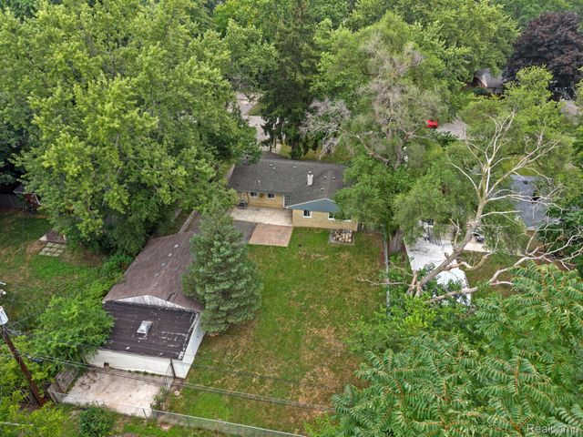 2495 Walce Drive, West Bloomfield Charter Township, MI 48324