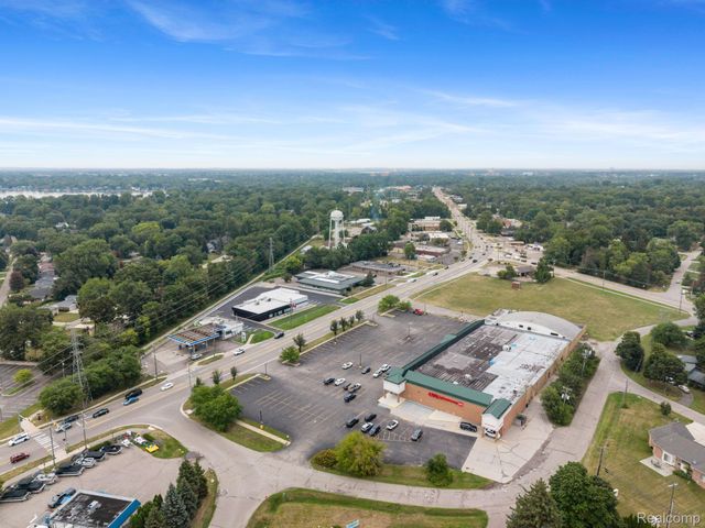 2495 Walce Drive, West Bloomfield Charter Township, MI 48324