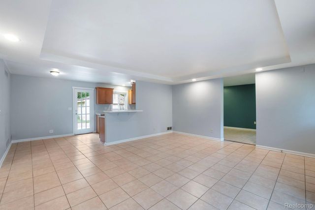 2495 Walce Drive, West Bloomfield Charter Township, MI 48324