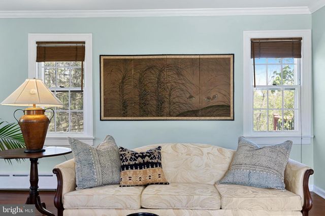 10 NANCY LN, Phoenixville, PA 19460