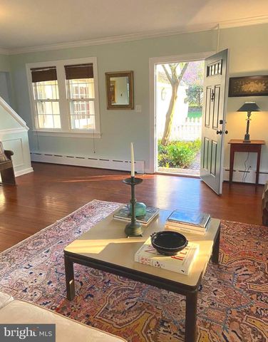 10 NANCY LN, Phoenixville, PA 19460