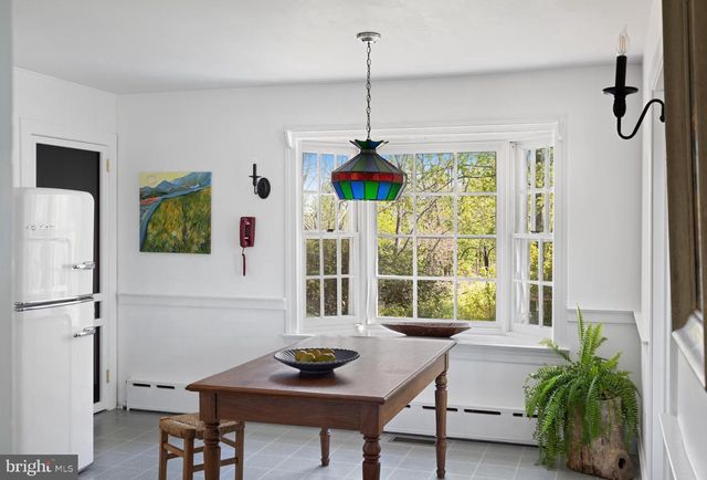 10 NANCY LN, Phoenixville, PA 19460