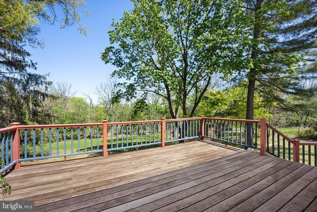 10 NANCY LN, Phoenixville, PA 19460