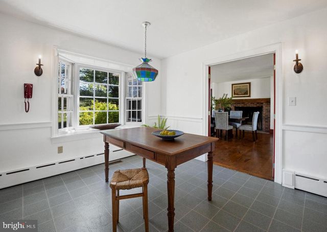 10 NANCY LN, Phoenixville, PA 19460