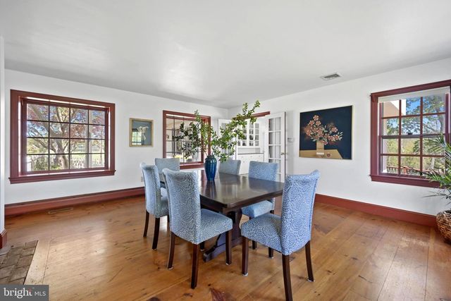 10 NANCY LN, Phoenixville, PA 19460