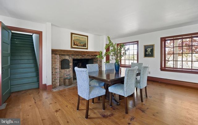 10 NANCY LN, Phoenixville, PA 19460