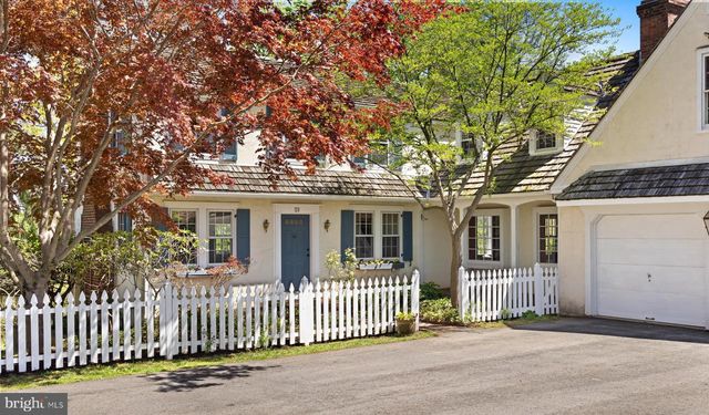 10 NANCY LN, Phoenixville, PA 19460