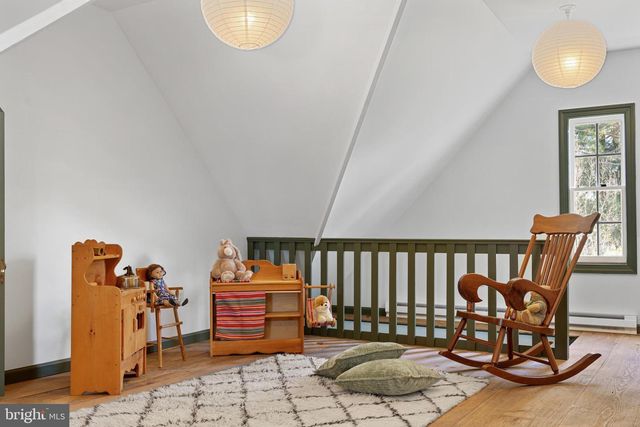 10 NANCY LN, Phoenixville, PA 19460