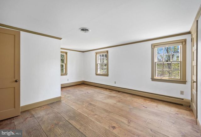 10 NANCY LN, Phoenixville, PA 19460