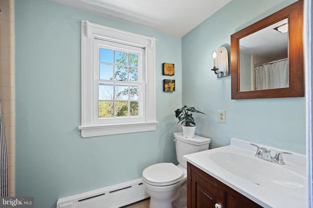 10 NANCY LN, Phoenixville, PA 19460