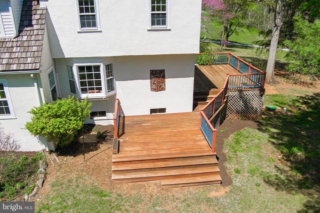 10 NANCY LN, Phoenixville, PA 19460