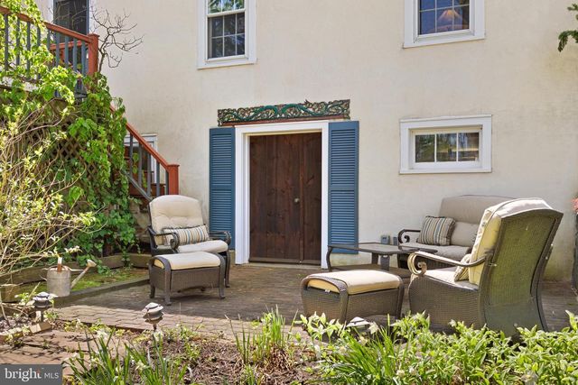 10 NANCY LN, Phoenixville, PA 19460