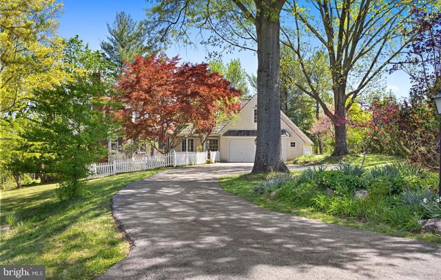 10 NANCY LN, Phoenixville, PA 19460