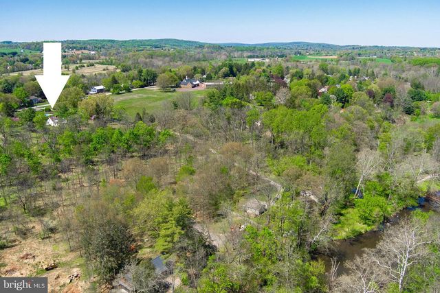 10 NANCY LN, Phoenixville, PA 19460