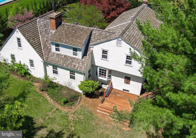 10 NANCY LN, Phoenixville, PA 19460