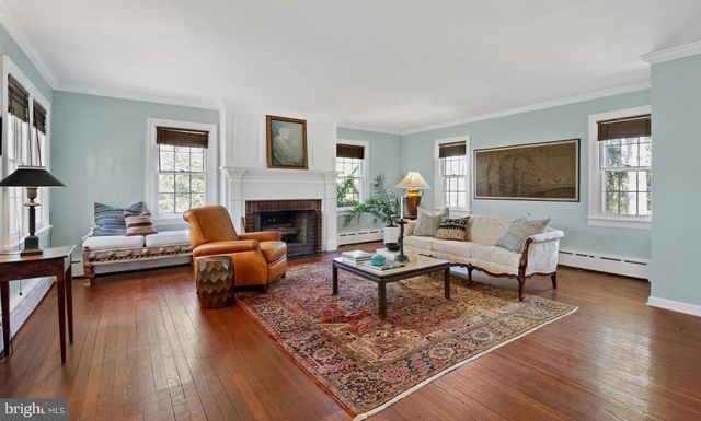 10 NANCY LN, Phoenixville, PA 19460