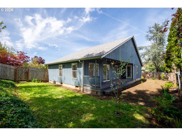 149 73RD St, Springfield, OR 97478