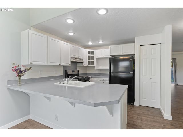 149 73RD St, Springfield, OR 97478